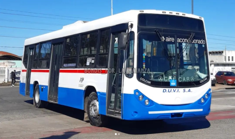 CiudadDeBondis's tweet photo. NOVEDADES POR EL OESTE
La #Linea86 se anota con 2 #Metalpar #MB1621 ex Linea 124 y sigue sumando coches con A/A y patente mercosur.
Mientras que la #Linea88 empezó a largar los usados adquiridos de ERSA Cordoba, aqui vemos otros 2 #Metalpar 2017
📸IG Bondis por la Matanza https://t.co/LD2ygTkLsy