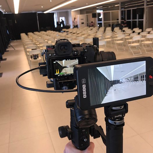 📷Are you ready? The meeting is about to begin. 📷#OseeT5Plus and #PanasonicLumixS5 📷by @burnartproductions . . #oseemonitor #oseetech #moviemaking #onset #filmproduction #cameragear #onlocation #videography #directorofphotography #setlife #cinematography #filmmaking #producer