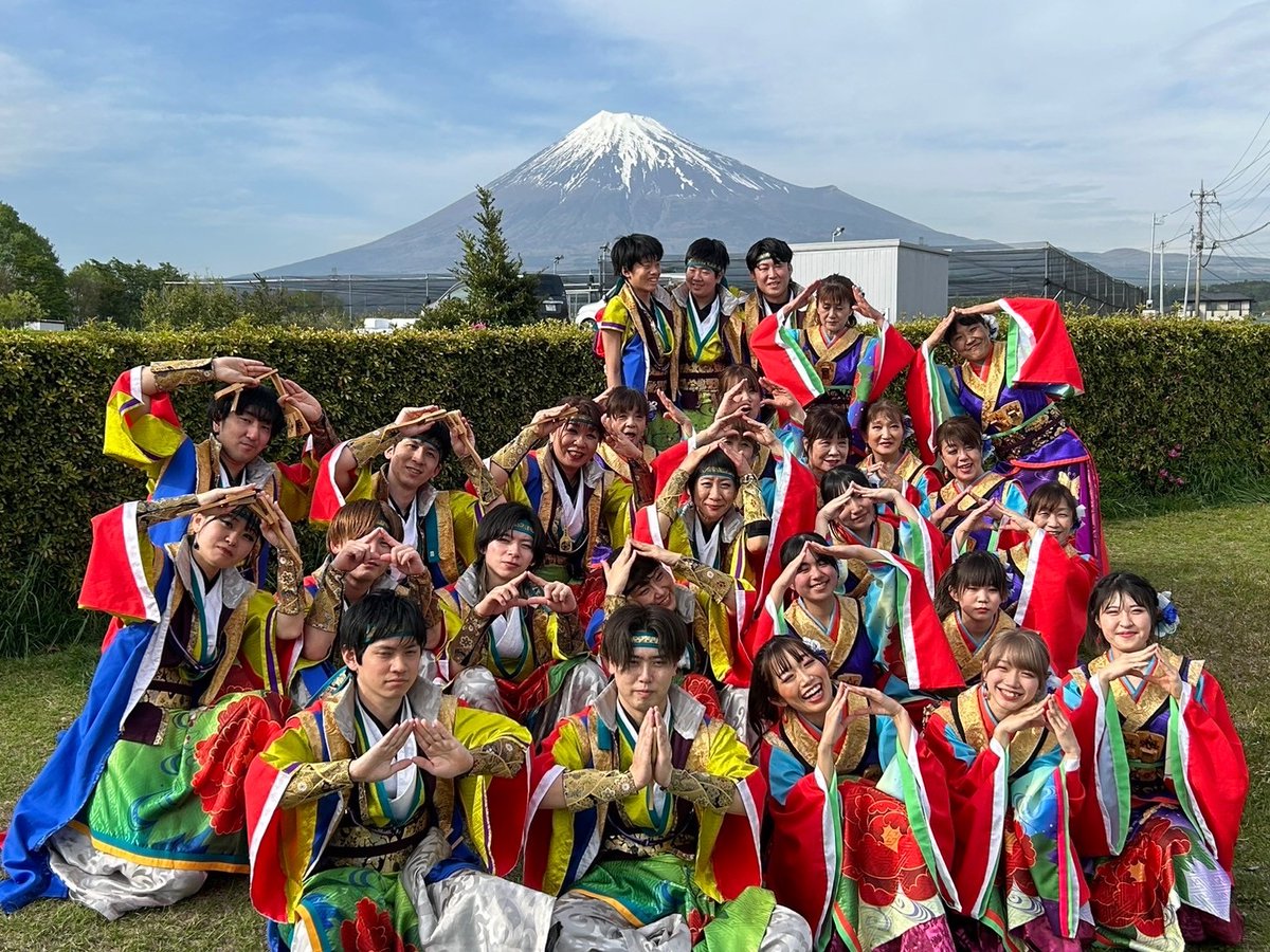 yosakoi96be's tweet photo. あっぱれ富士2日目🗻

昨日のお写真が次々と出てくるシゴデキ凄腕カメラマンさん達…🙏🏻🥹
素敵なお写真ありがとうございます✨

今日も楽しみます！
宜しくお願いいたします🤝

#あっぱれ富士
#rey華繚乱 https://t.co/6avSjA5zhE