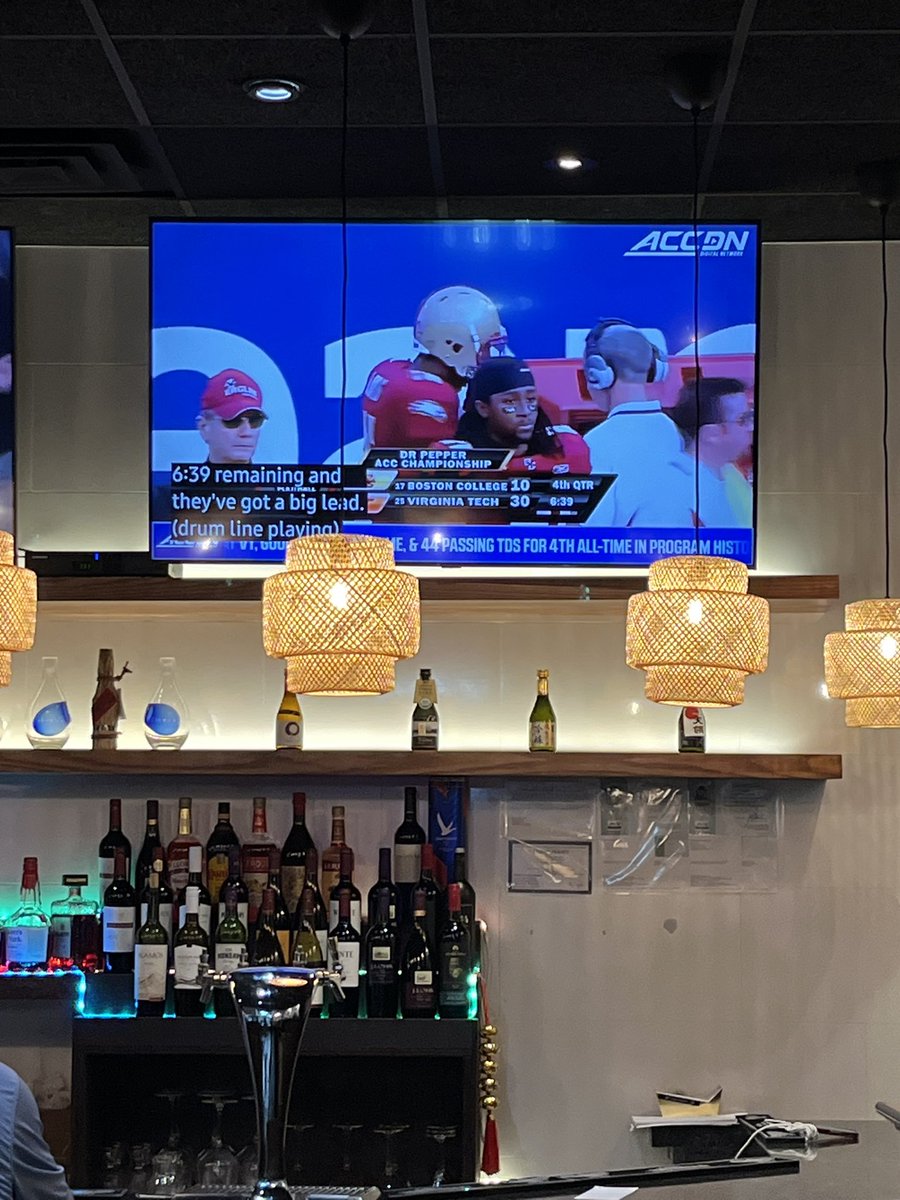 billy___g's tweet image. Go to pick up chinese food, naturally the 2008 ACC championship game is on #goeagles