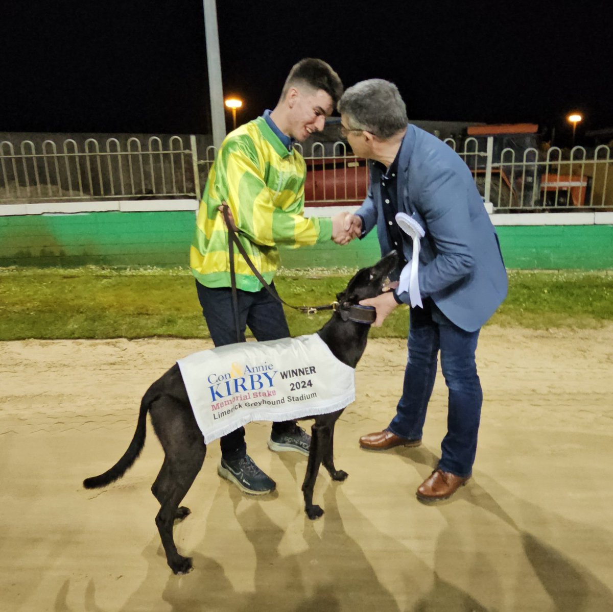 A truly wonderful sporting moment as Damian Matthews congratulates Daniel O'Rahilly and Knockeen Dazzler after their Con and Annie Kirby win. The Matthews were 2nd in the Final with Merits Inclusion but also bred Knockeen Dazzler so a special result for them too. #Kirby2024