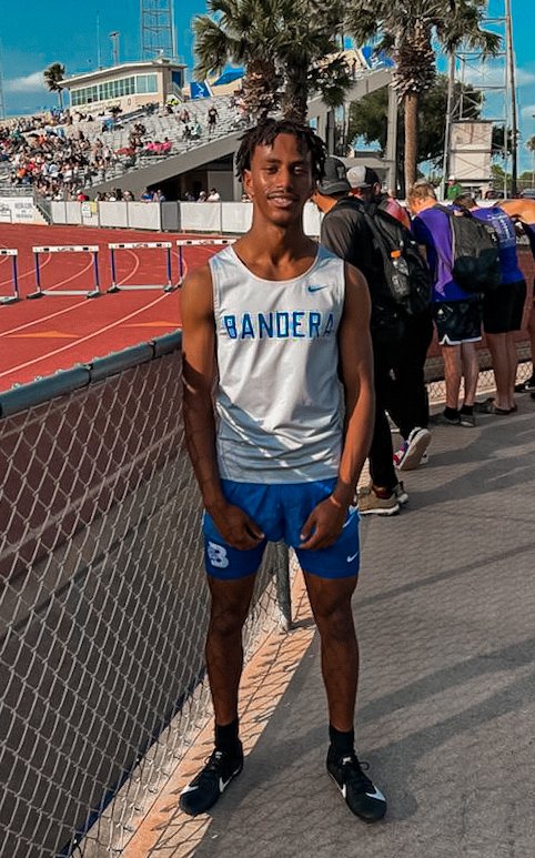 BHS_DogsSports's tweet photo. Congratulations to our Bulldogs competing at Regionals! 🎉

Moore, Barrera, Lawlis, and Blake receiving 3rd in the 4x200 with 1:43.34!
Sam Snavely finishes 5th in the open 400! 

We're so proud of these athletes! 

#WeAreOne 
@BanderaISD 
@BanderaBTFXC
@GirlsxcBhs https://t.co/64TN9vZ8Rc