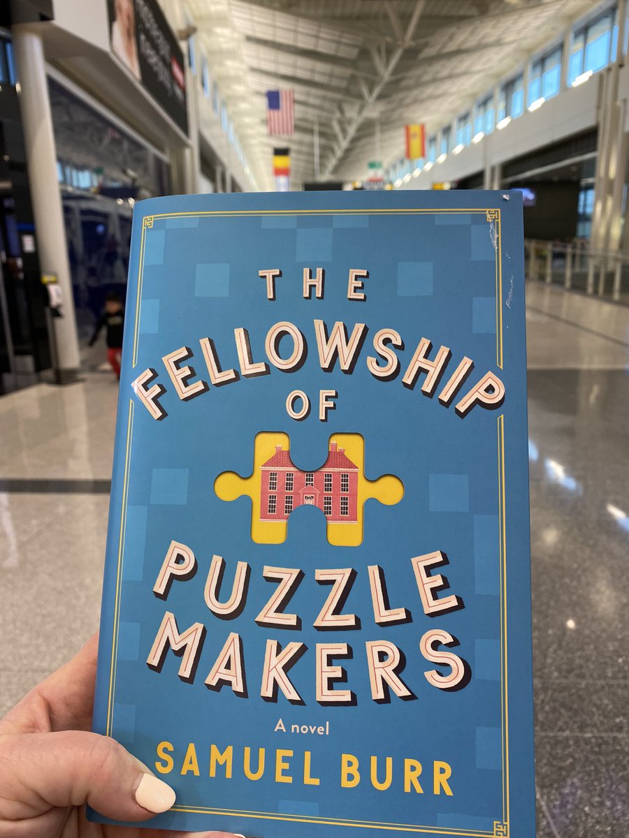 Actually gasped out loud when I found The Fellowship of Puzzlemakers at the Washington, DC airport (IAD) by my friend @samuelburr (Also am of the opinion that I should own both 🇺🇸 & 🇬🇧editions.)