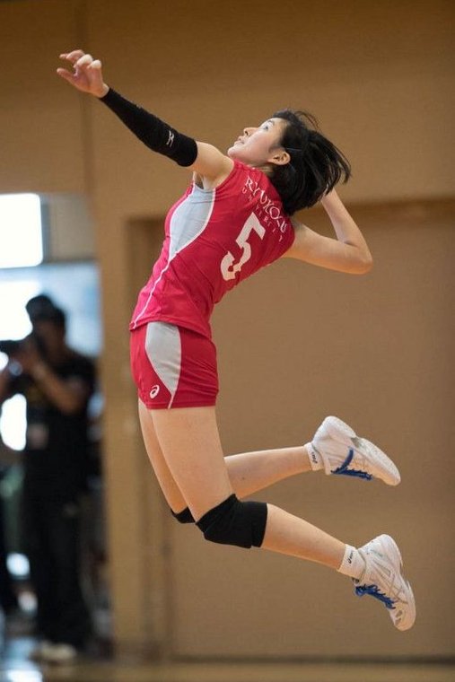 euzinha_vih's tweet image. [🧵] - Thread de referencias fotográficas com poses criativas 

-O intuito da thread é ajudar artistas com diversas referencias