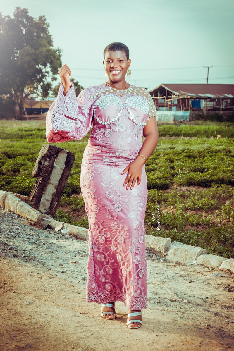 #FashionStatement 

This the last set of the pictures  I hope you love the project.

This post is basically to promote the dress and the designer 

The uniqueness of this Project, is the blend of nature to the story 

Check Queen Tessy on Facebook