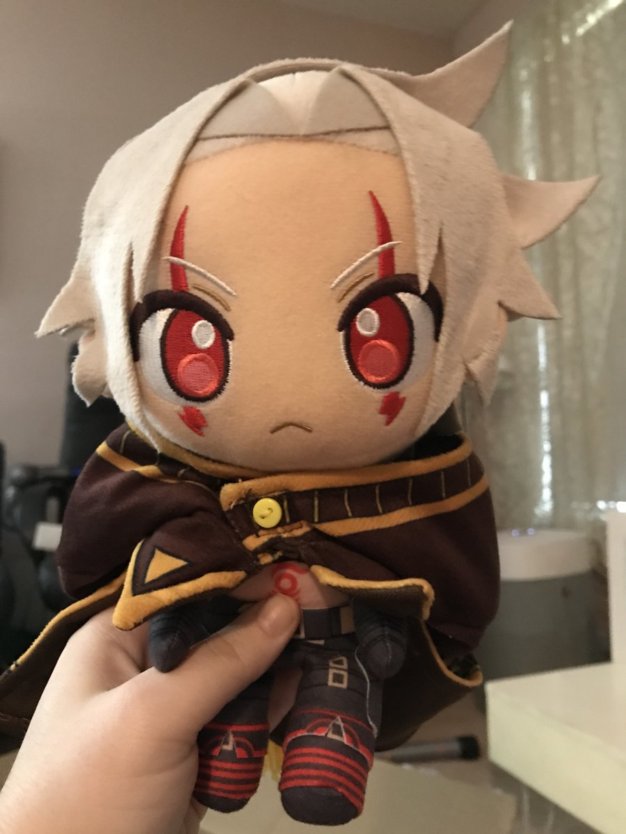 A while back I got this Zelda Plush from @jupy314 
I love her so much so cute and detailed, and the cape is removable so I put it on all my #dothack plushies.  Haseo looks like his early artwork lol