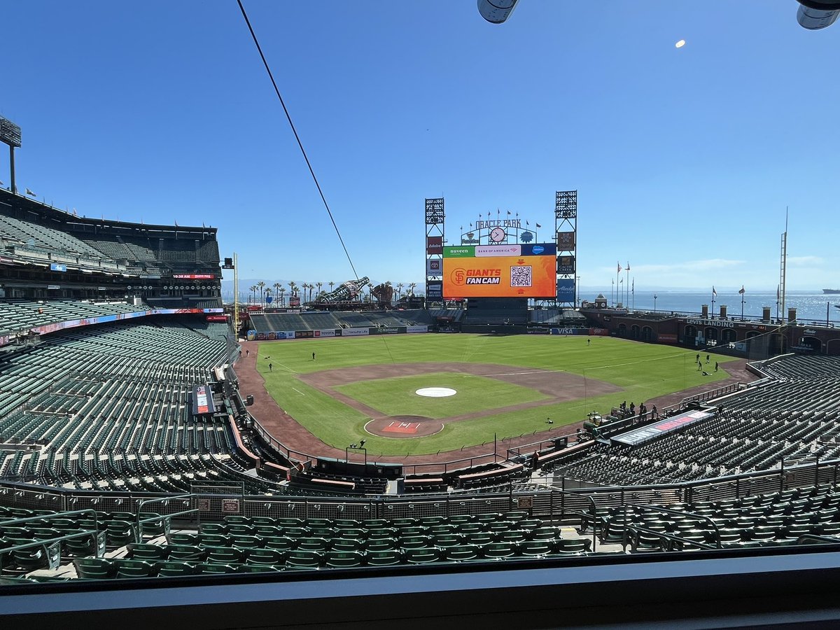 JaimeCoffee's tweet photo. So today I made my MLB debut in front of more than 31,000 SF Giants fans at Oracle Park. What an honor to be invited to be a part of the game day experience this weekend. Let’s do it again tomorrow San Francisco! #loveatfirstpitch #paannouncer https://t.co/geNF9aZlX5