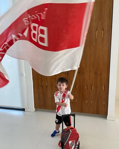 A N D R É tweet media