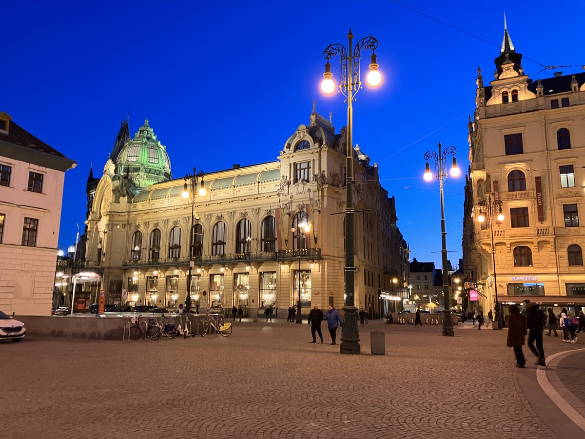 followingtides's tweet photo. Beautiful city ..Prague 😍 https://t.co/6wd7Pl9Y3h