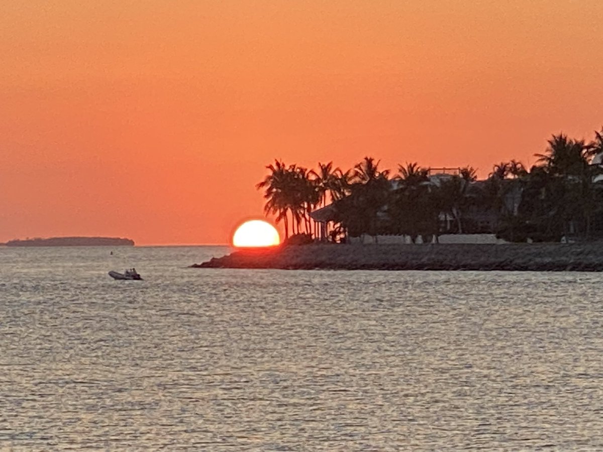 Key West…you had me at hello 😍
#florida #floridakeys #keywest #mallorysquare #sunset