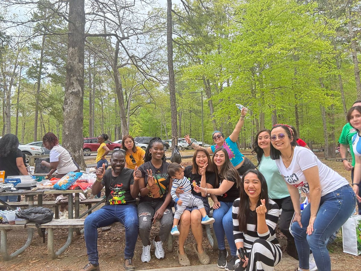 Juanita61959651's tweet photo. Spring International Potluck Picnic. Comida international desde ๐จ๐ฑ๐ฆ๐ท๐จ๐ท๐ต๐ญ๐ฒ๐ฝ๐จ๐ด๐ฏ๐ฒ๐ฌ๐พ๐น๐น@participateLrng, #UnitingOurWorld, #ConnectionsCoordinator https://t.co/JAvyMMeQUR