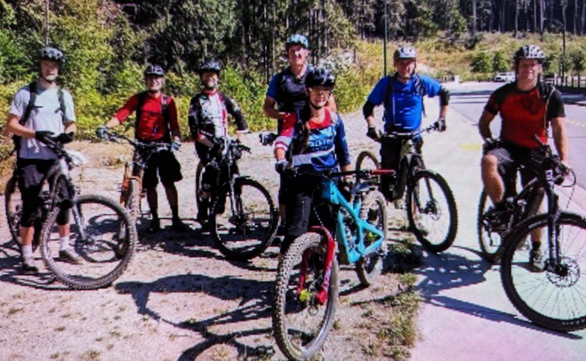 Fortunate to have a skilled e-bike team who can expediate & locate a missing or injured person. Our e-bike volunteers are constantly perfecting their difficult terrain skills so they can safely bring your loved one home. #CelebrateBCVolunteers #thankyou #SAR @volunteerbc