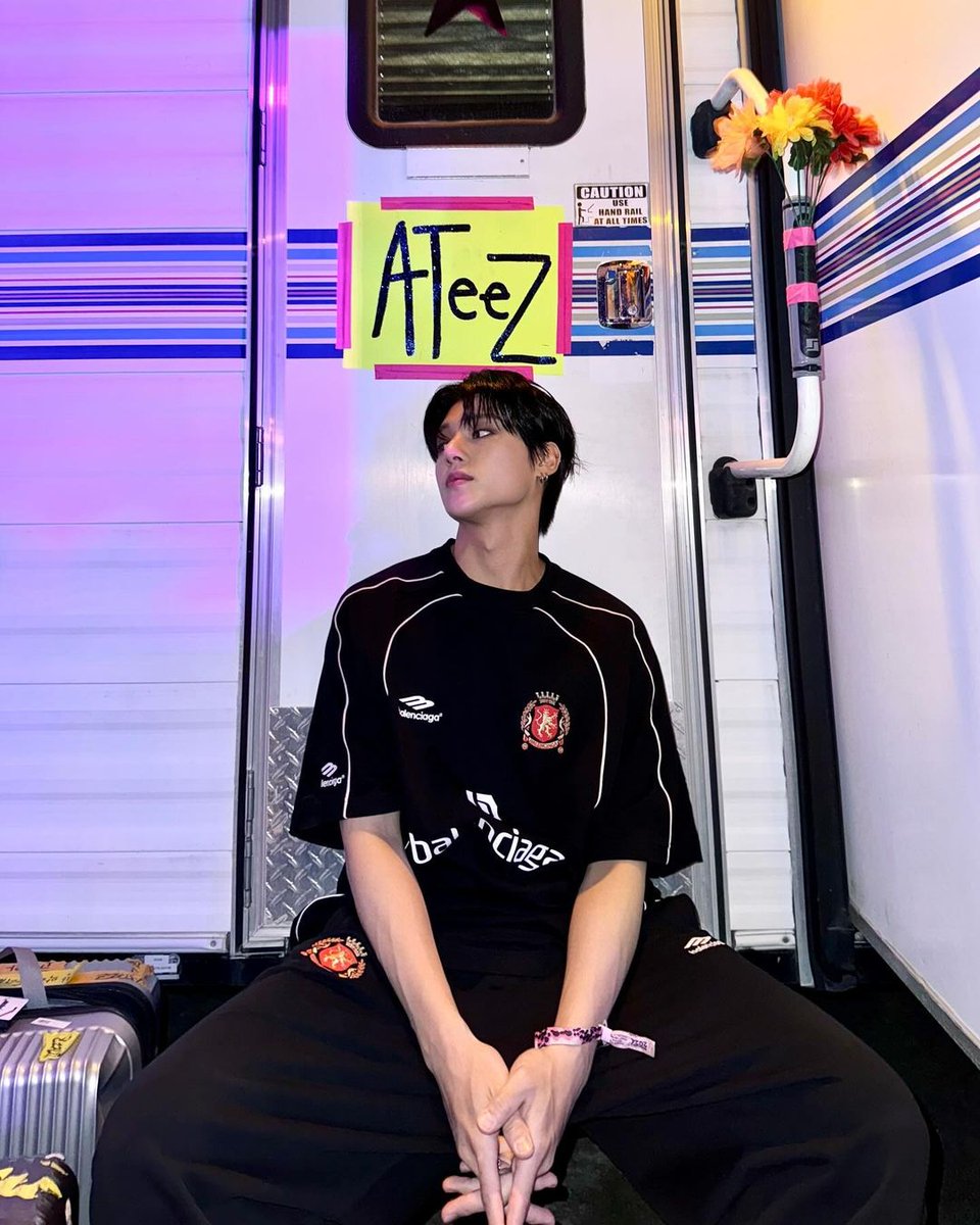 1024updates's tweet photo. [📷] 240421 | WOOYOUNG 

#ATEEZ #WOOYOUNG #Coachella https://t.co/1SuIxmkbha