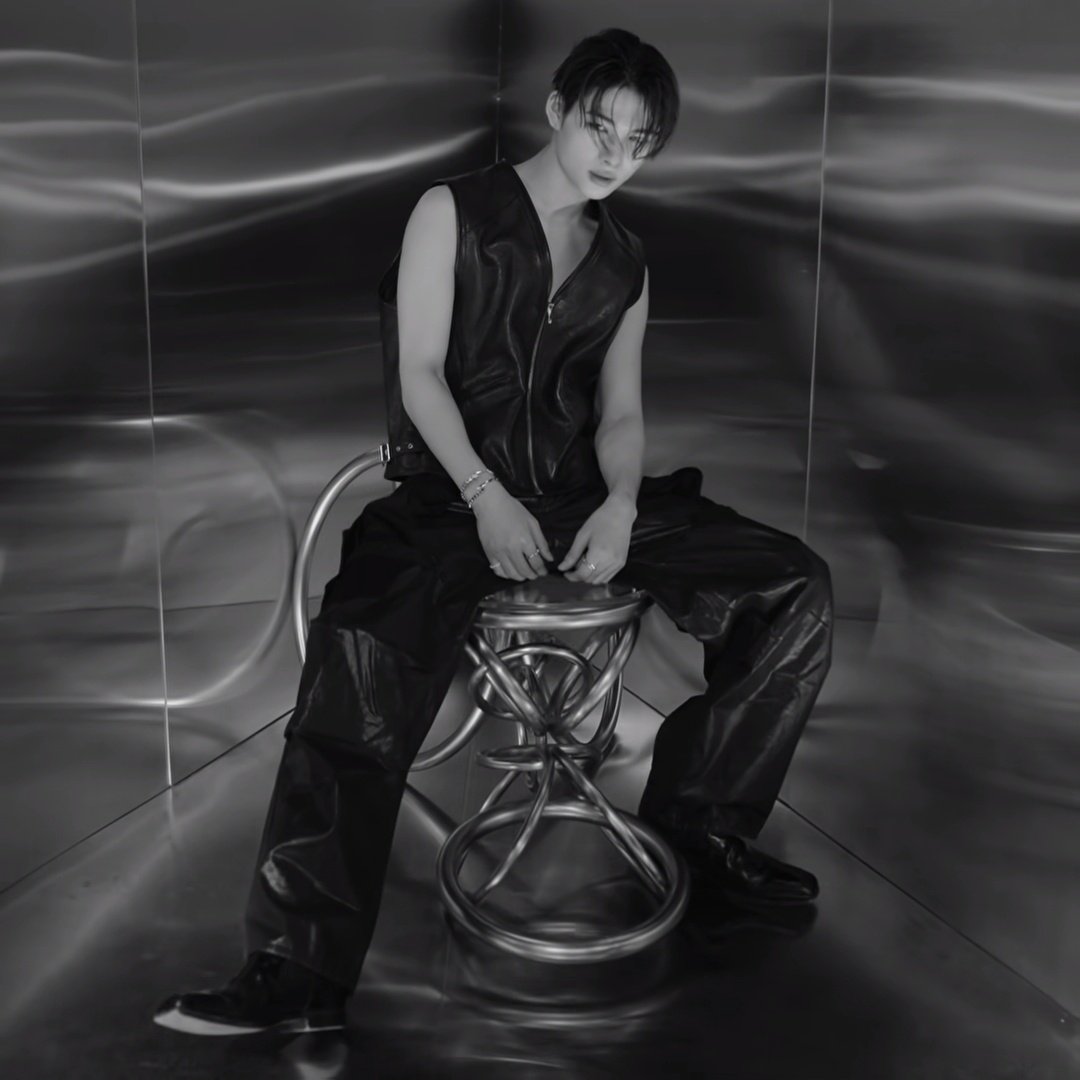 nsmrikiw's tweet image. I love being                but...                I miss
myself now                                           him