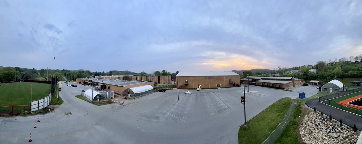 Welcome to our House 🏠🐾

#ComeToTheCity🐾🟧⬛️ #24VAGE