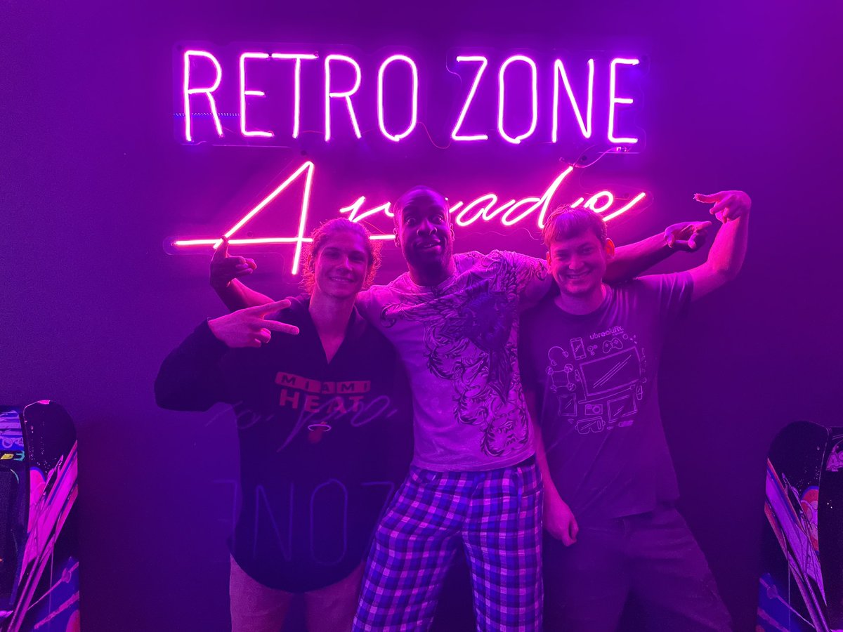 SWFLFGC's tweet photo. SWFL FGC Weekly 4/18/2024
Street Fighter 6 Top 3
🥇- Bodler
🥈- GreatKaizer13
🥉- @SpikerFGC
#SWFLFGC #fgc #StreetFighter #RetroZoneArcade #florida https://t.co/vuXNsTI5AQ