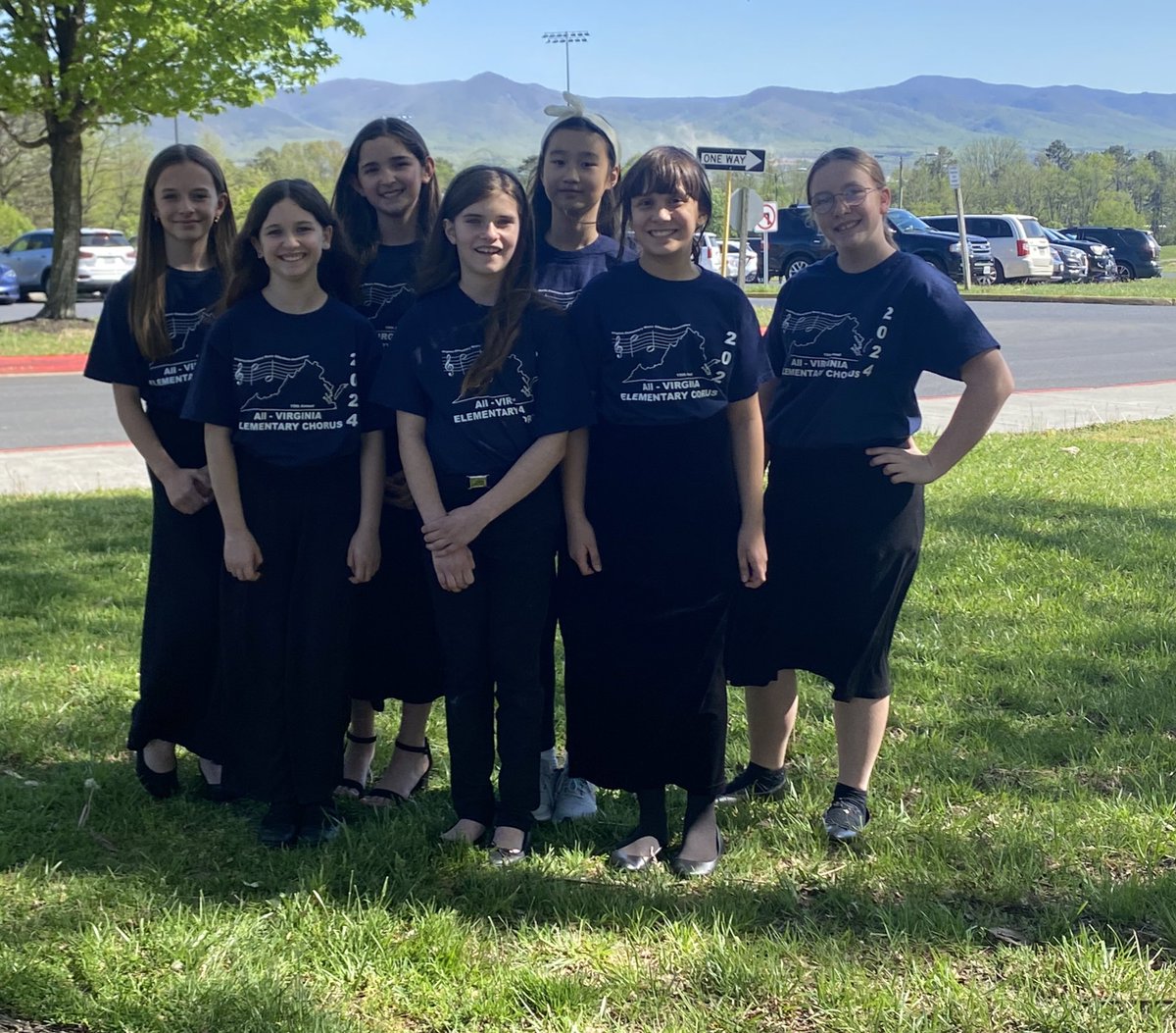 ButtsRoadMusic's tweet photo. 7 amazing BRI musicians represented @ButtsRoadInt and @cpschoolsva at All-Virginia Elementary Chorus! These students showed off their skills as young musicians and represented themselves as wonderful young people in every way. @CPSteach_learn @FoltzNation @JennSagendorf https://t.co/EtuVHy7MN4