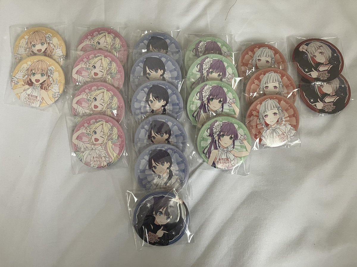 H1JlKY's tweet photo. 【交換】ラブライブ！ 蓮ノ空女学院スクールアイドルクラブ 2nd Live Tour 缶バッジ

譲：画像参照

求：瑠璃乃(ユニット衣装)

現地交換可能です。
FF外からでも大歓迎です。
現地には昼過ぎには到着予定です。 https://t.co/gkTZlqxwYP