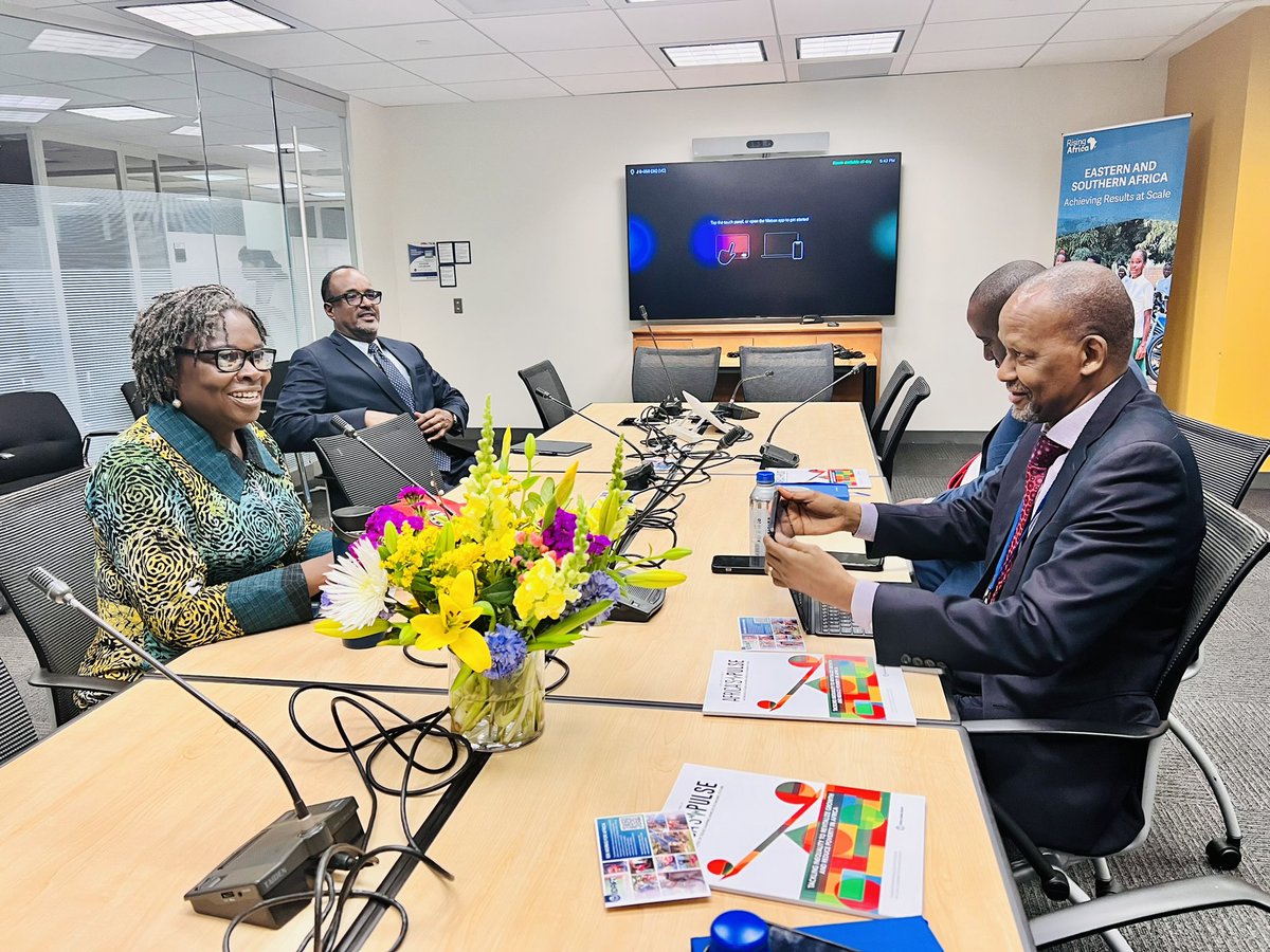 Just concluded a very productive meeting with World Bank Vice President for Eastern & Southern Africa, @VictoriaKwakwa. We thank the Bank for the current US$20 million project portfolio in SADC & look forward to collaborating with the Bank on energy & other development priorities