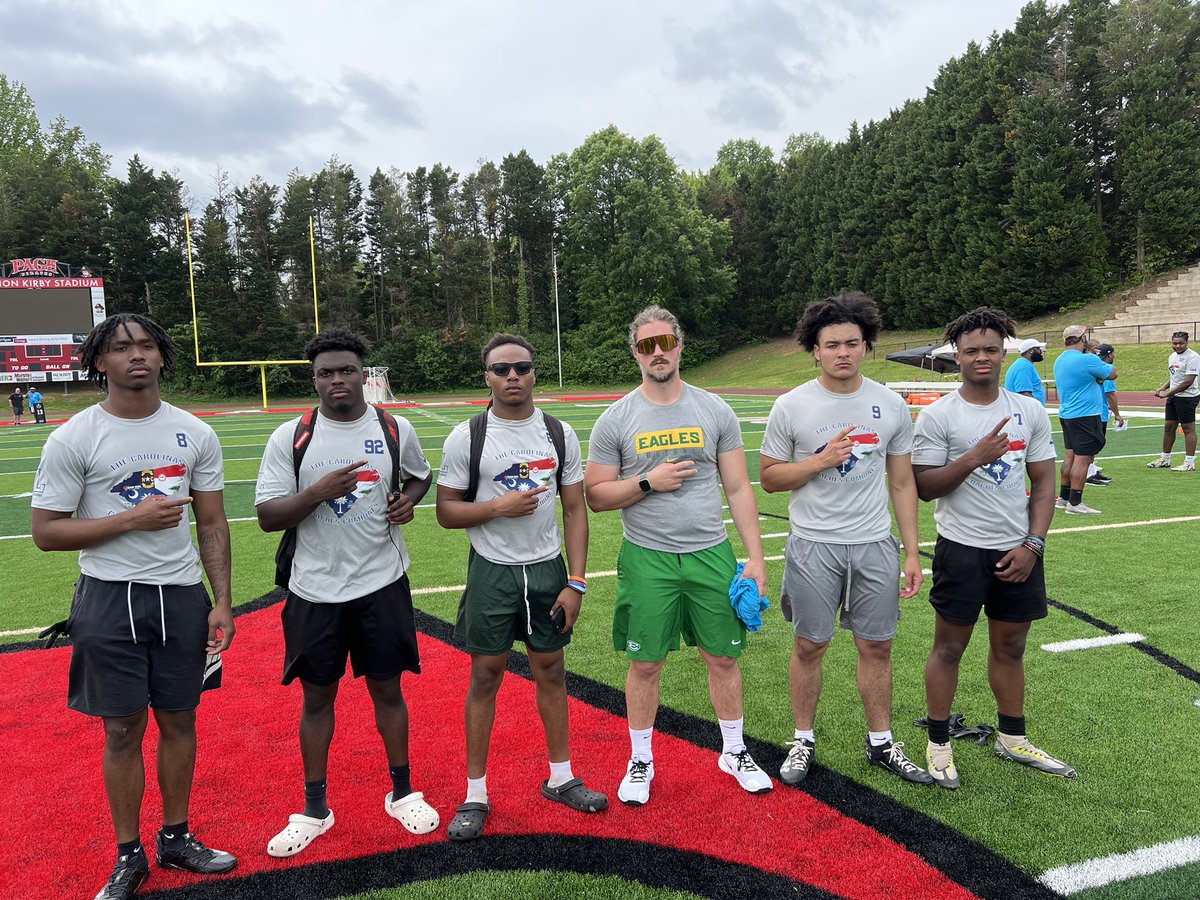 MitchenersClass's tweet image. Proud of how our @EAHS_Football guys competed today against the best competition in NC!

#PositiveResponse