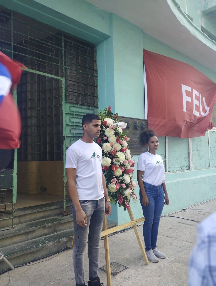 helen_er9512's tweet photo. 📍Humboldt 7 es un crimen que todavía nos estremece. Joe, Fructuoso, Machadito y Juan Pedro, tan jóvenes como nosotros hoy, fueron asesinados salvajemente por defender la libertad y el patriotismo. Ellos son inspiración y bandera en estos días. 🇨🇺✊🏻

#TenemosMemoria #Cuba #UJC https://t.co/3OBSc4inA3
