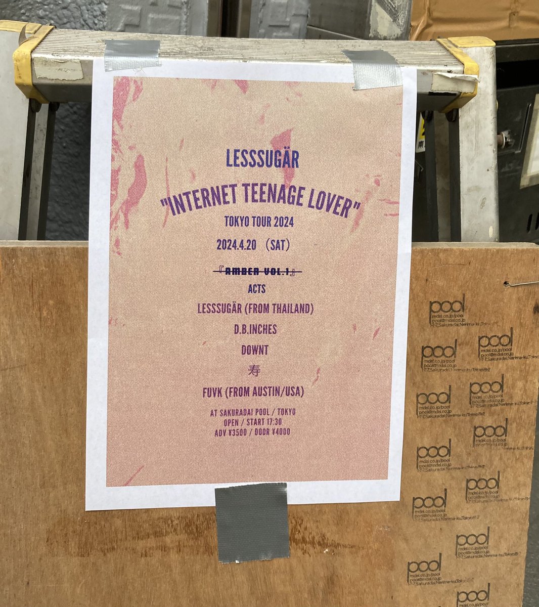 taketsd's tweet image. Lesssugär「INTERNET TEENAGE LOVER」
タイのバンド初めてみた。
すごくここちよい音楽🙌
音がつくる空間に温もりがあるような感じで気持ちいい。
ライブみれてよかった🙌