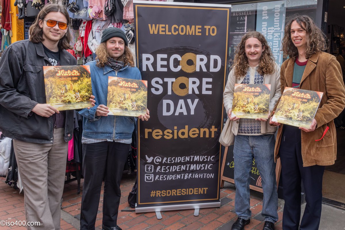 Todays music marathon started with Hutch playing an 8am gig at Resident Records Brighton for Record Store Day <a href="/bandofhutch/">Hutch</a> <a href="/residentmusic/">resident</a> <a href="/RSDUK/">Record Store Day UK</a>