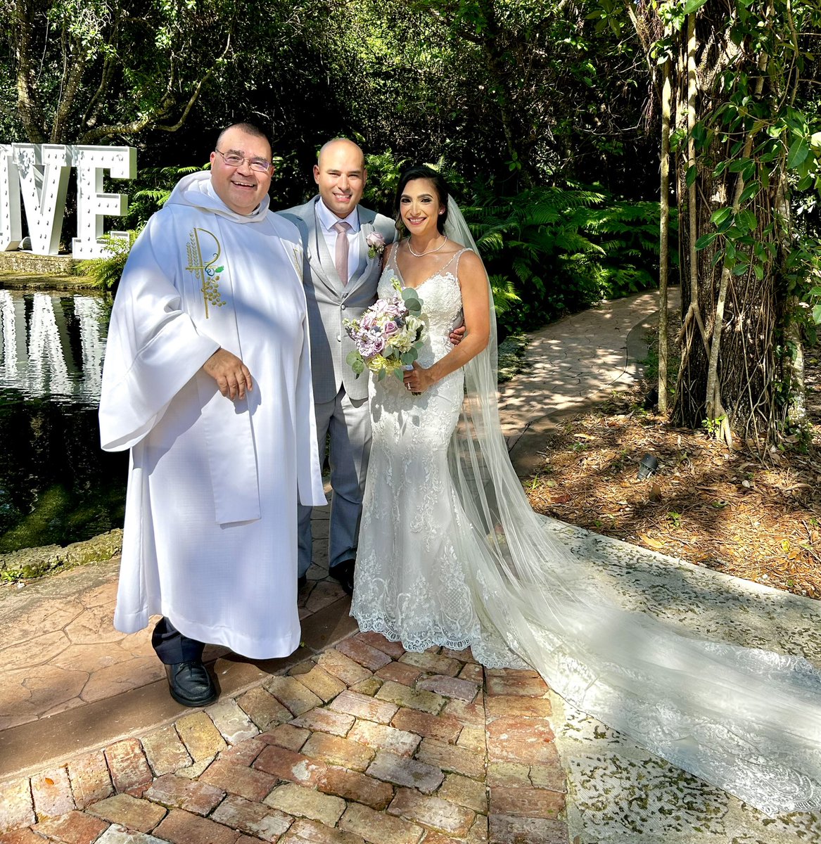 mikejcalderin's tweet photo. 04-20-24: Franklin and Lauren at The Barn 305! #perfection #greatcoupletowed #dynamicduo #TheLeadingCauseOfMarriage #mjcalderincap #michaeljcalderin #VowMaster #bestweddingofficiants #weddingchaplain #firefamily #leofamily https://t.co/zzWzq9I5Oi