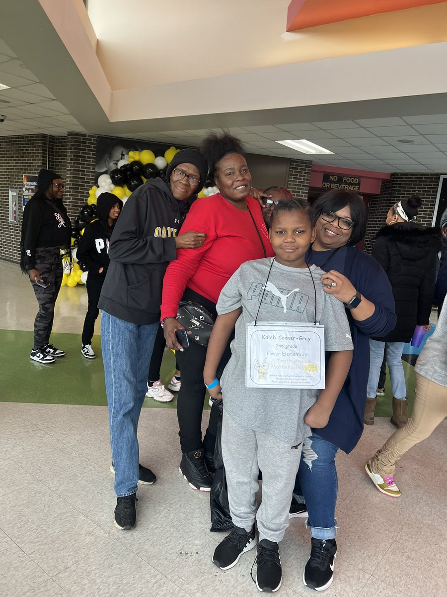 alholmes_dpscd's tweet photo. Kudos to our scholars as they competed with confidence at the 10th Annual District Mathematics Bee. https://t.co/5b7BUGt0RR