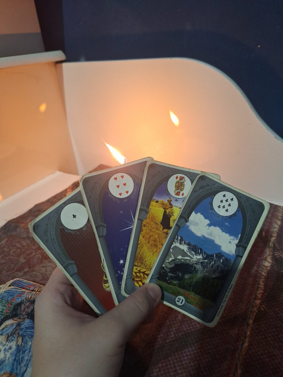 universoativo's tweet photo. Esquece o amor por um momento e foca a tua espiritualidade https://t.co/xdypXqVSR5