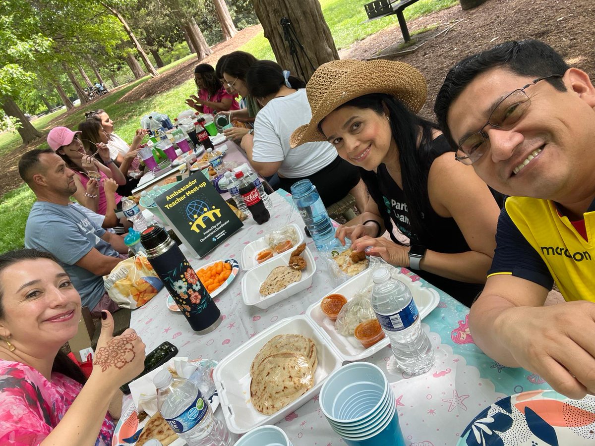 FrancescoBarzo2's tweet photo. Teacher meet up in a such a wonderful  picnic. Thank you for all the delicious food and cool moment shared. Grateful with @ParticipateLrng #UnitingOurWorld #ConnectionCoordinator @ceci_camarero 🇺🇸🇪🇨😊 https://t.co/RHLHXiv7lU