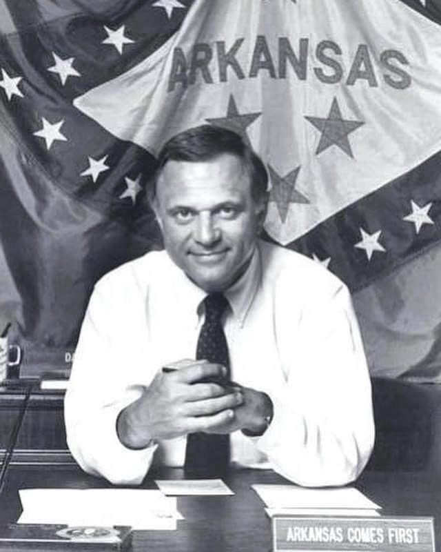 Martine1's tweet photo. Arkansas Comes First https://t.co/q1gyXVBhaL