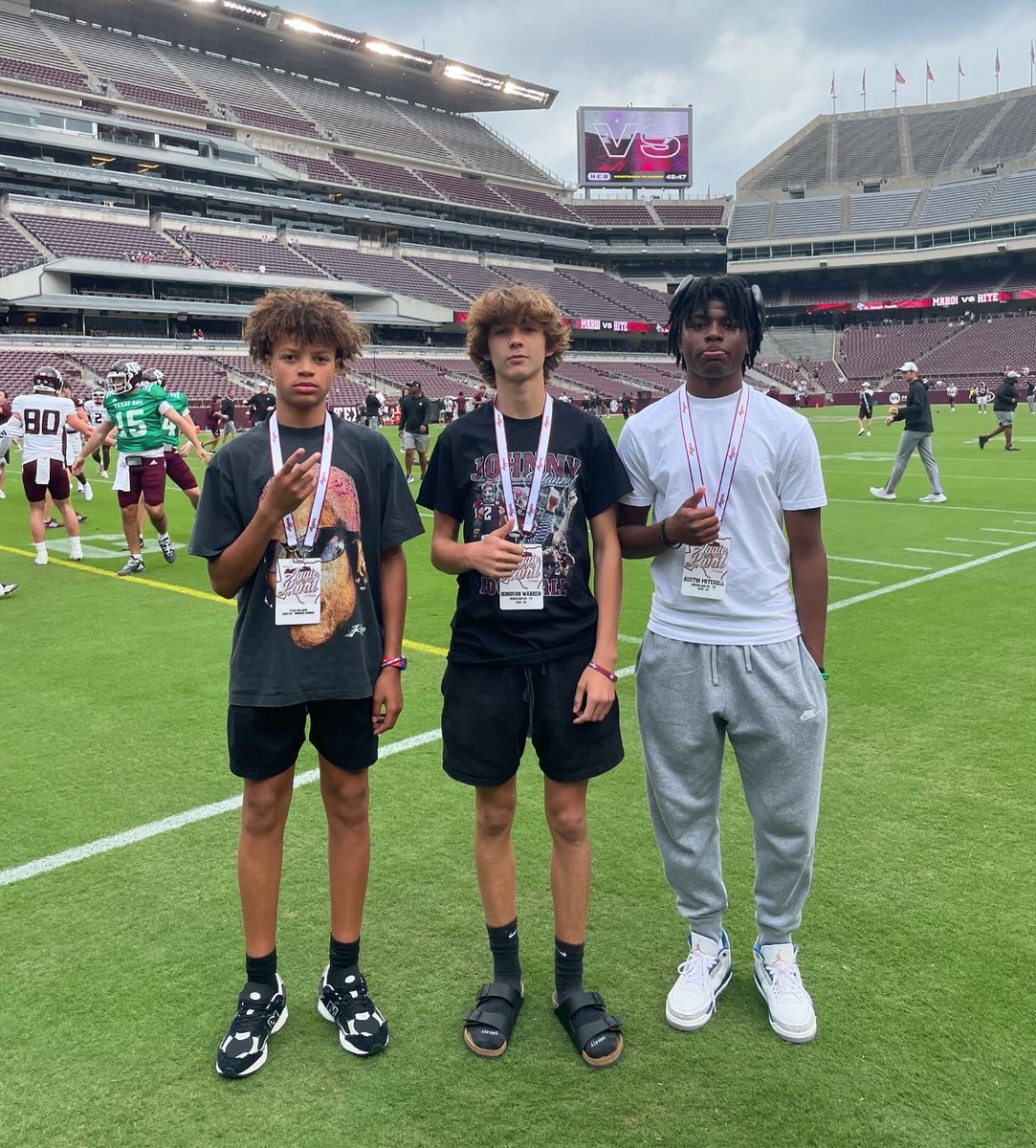 Had a great time in Aggieland and got to bring my teammates! @AggieFootball has a different vibe this year and there were some big recruits in the house👍🏻 #GigEm #AGTG @fbcoachmadison @Trent_Solsma16 @JoeHamilton__ @CK_KleinCollin