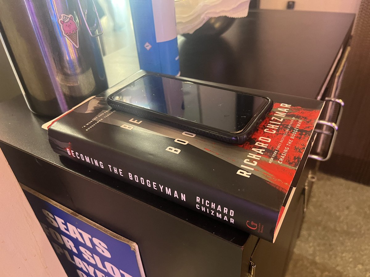 Spotted someone reading some <a href="/RichardChizmar/">Richard Chizmar</a> at Las Vegas Airport