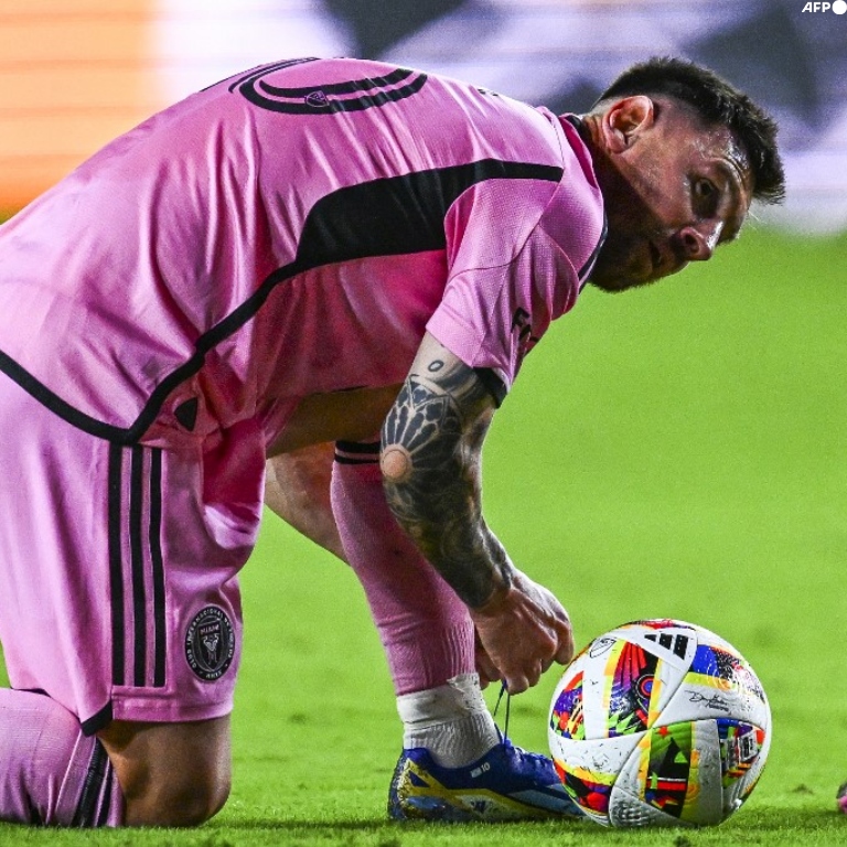 InvictosSomos's tweet photo. Lionel Messi con Inter Miami en la temporada 2024:  

➤ Primer partido: ASISTENCIA (MLS).  
➤ Segundo partido: GOL (MLS).  
➤ Tercer partido: DOBLETE (MLS). 
➤ Cuarto partido: GOL (Concachampions). 
➤ Quinto partido: GOL Y ASISTENCIA (Concachampions). 
➤ Sexto partido: GOL (MLS). 
➤ Séptimo partido: ASISTENCIA (Concachampions). 
➤ Octavo partido: GOL Y ASISTENCIA (MLS).  
➤ Noveno partido: GOL Y ASISTENCIA (MLS).

COSAS DEL REY DEL FÚTBOL.