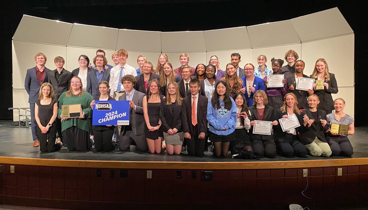 HoraceHawksAD's tweet photo. The Hawks are 2024 speech state champions! That completes the sweep of fine and performing arts state championships for the 2023-24 year!
🏆💍💍💍💍🧹

Congress✅🥇
Debate✅🥇
One Act ✅🥇
Speech✅🥇 https://t.co/7vlZczfE8h