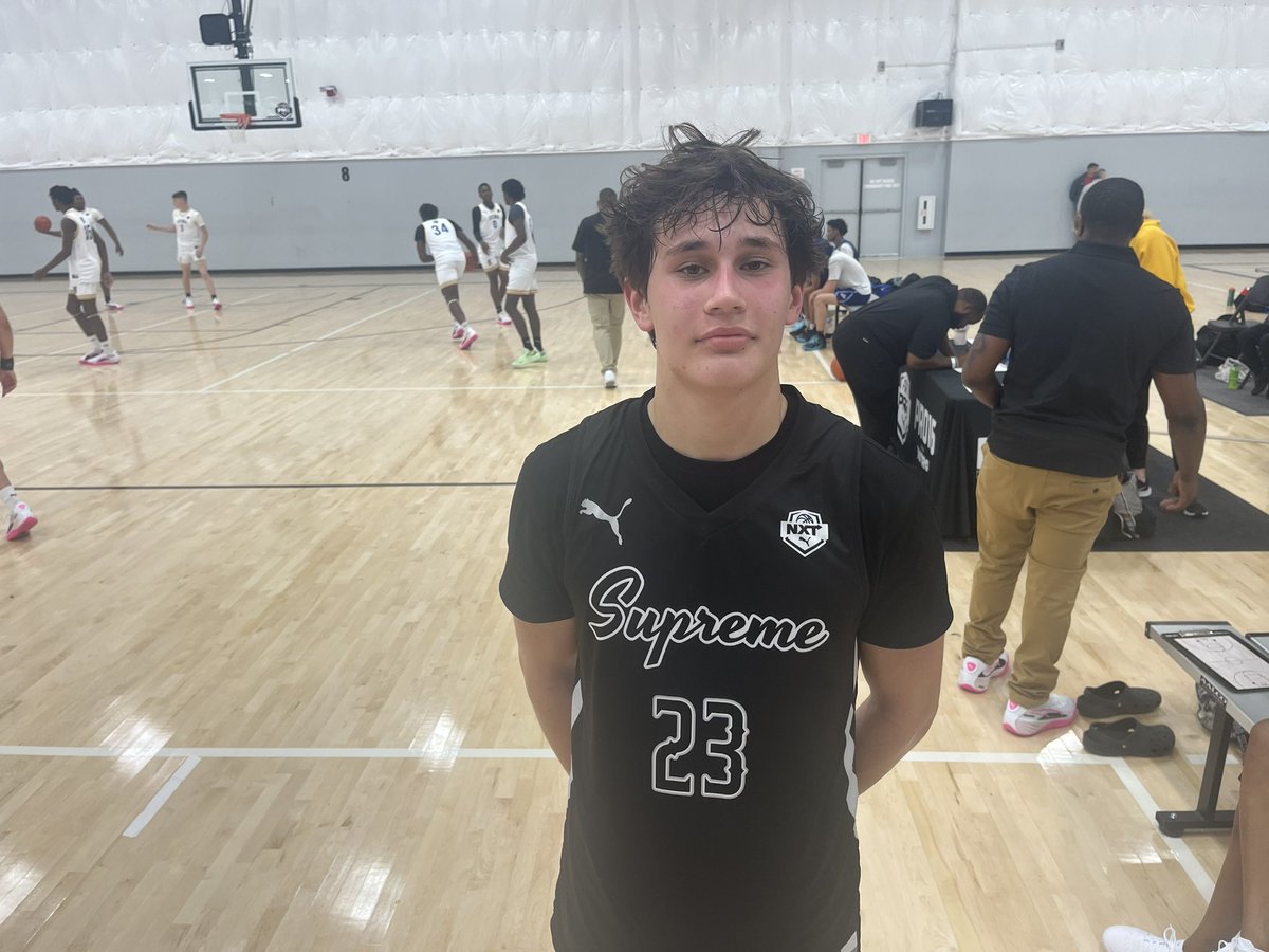 Cal Kissinger had a nice game tonight for Lincoln Supreme. He’s a bigger guard with a strong frame and a sneaky quick first step. Kissinger finished really well inside and sought out contact on his drives to the basket.