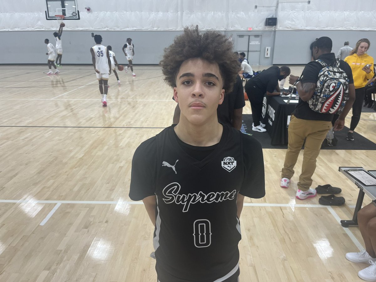 ‘26 Makkiah Sanders is such a sound player who makes great decisions with the ball in his hands. He’s a willing passer, but also has a deep and diverse offensive bag. Skilled, past first point guard to keep an eye on next year at Lincoln Southwest.