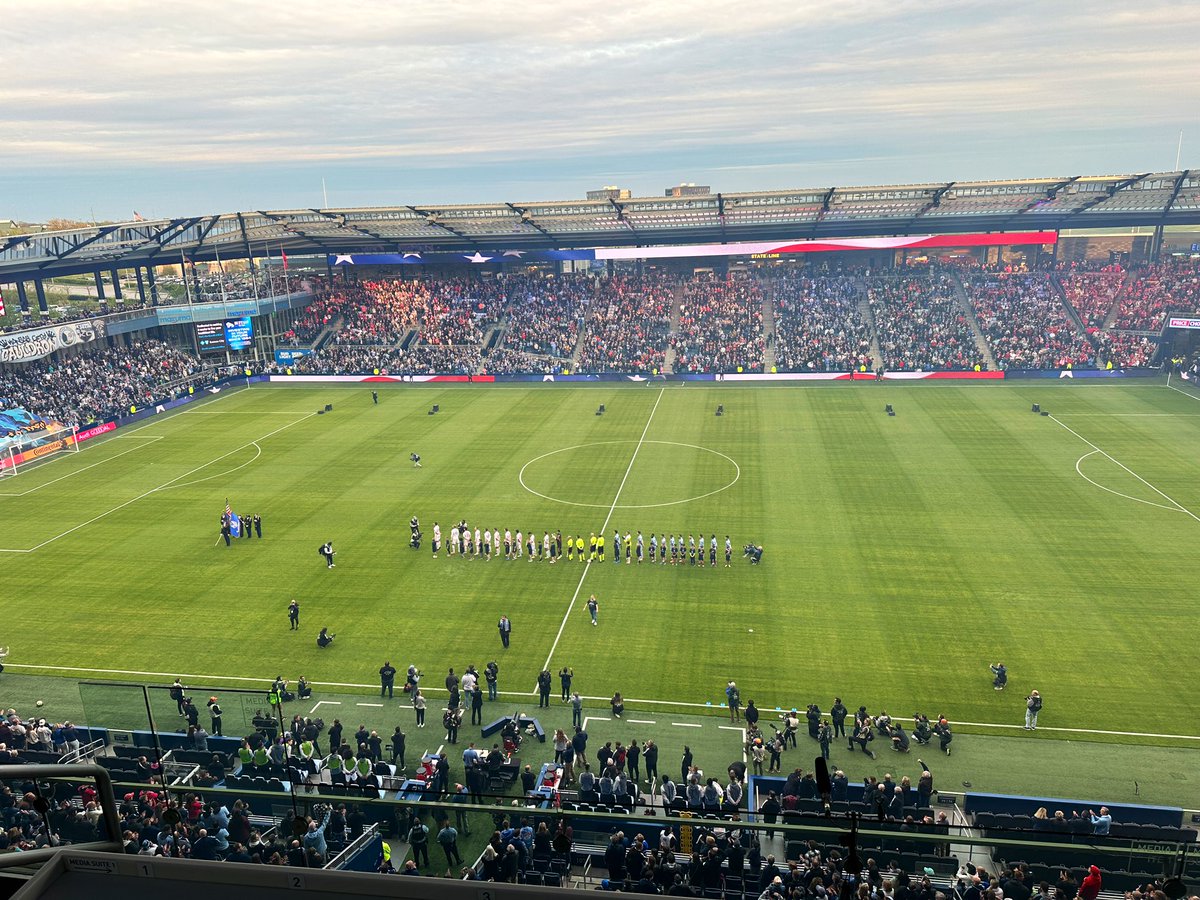 Will the Heartland be Blue or Red tonight? It’s time for @MLS’s newest rivalry, that is already one of its best. Join @TaylorTwellman and me right now on #MLSSeasonPass on @AppleTV for #SKCvSTL!