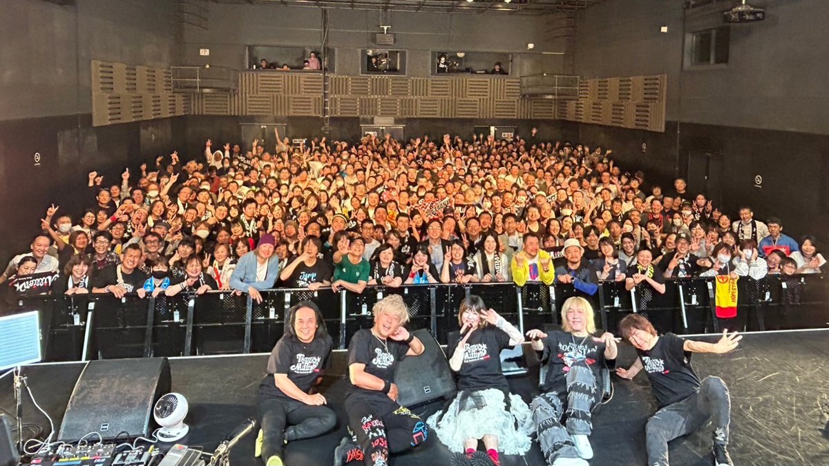 LINDBERG 35周年記念LIVE
Debut 35th Anniversary Tour 
「Thanx a Million☆」  
大阪ありがとう！！

今夜は2公演目 名古屋です！

2024年4月21日(日) 
名古屋ダイアモンドホール
OPEN16:45　START17:30
グッズ先行物販15:15〜16:15

ameblo.jp/flight-lindber…

#LINDBERG #リンドバーグ