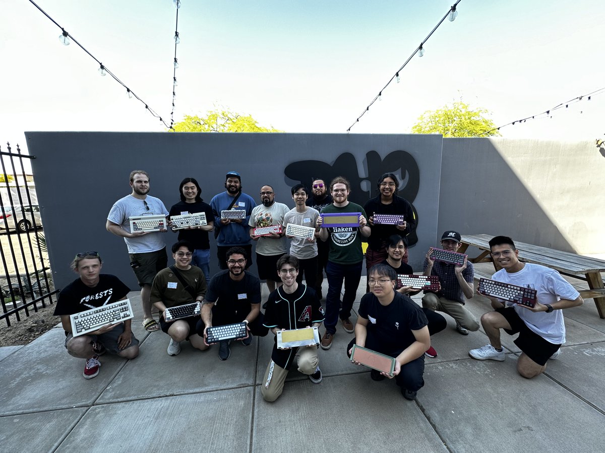 Huge shoutout to the ASU Keeb Devils for hosting their meetup at the showroom today, lots of fun and we can't wait for next month! #keyboards #mechanicalkeyboards #arizona #arizonastate #azevents #azlocals #customkeyboard