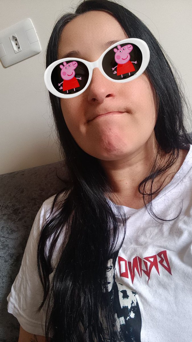 BrunoMars_Memes's tweet photo. a minha pra finalizar não tá engual mas é o que tem pra hj
#SelfieForMars
#HooliganStreamParty https://t.co/DCaPnTuII6