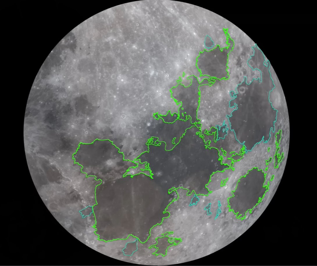 darkvdred's tweet photo. full moon Tuesday 
the light parts are the waters 
the dark parts are the land masses
never forget
#moonmirror
#moonmap https://t.co/s78hlExCZs