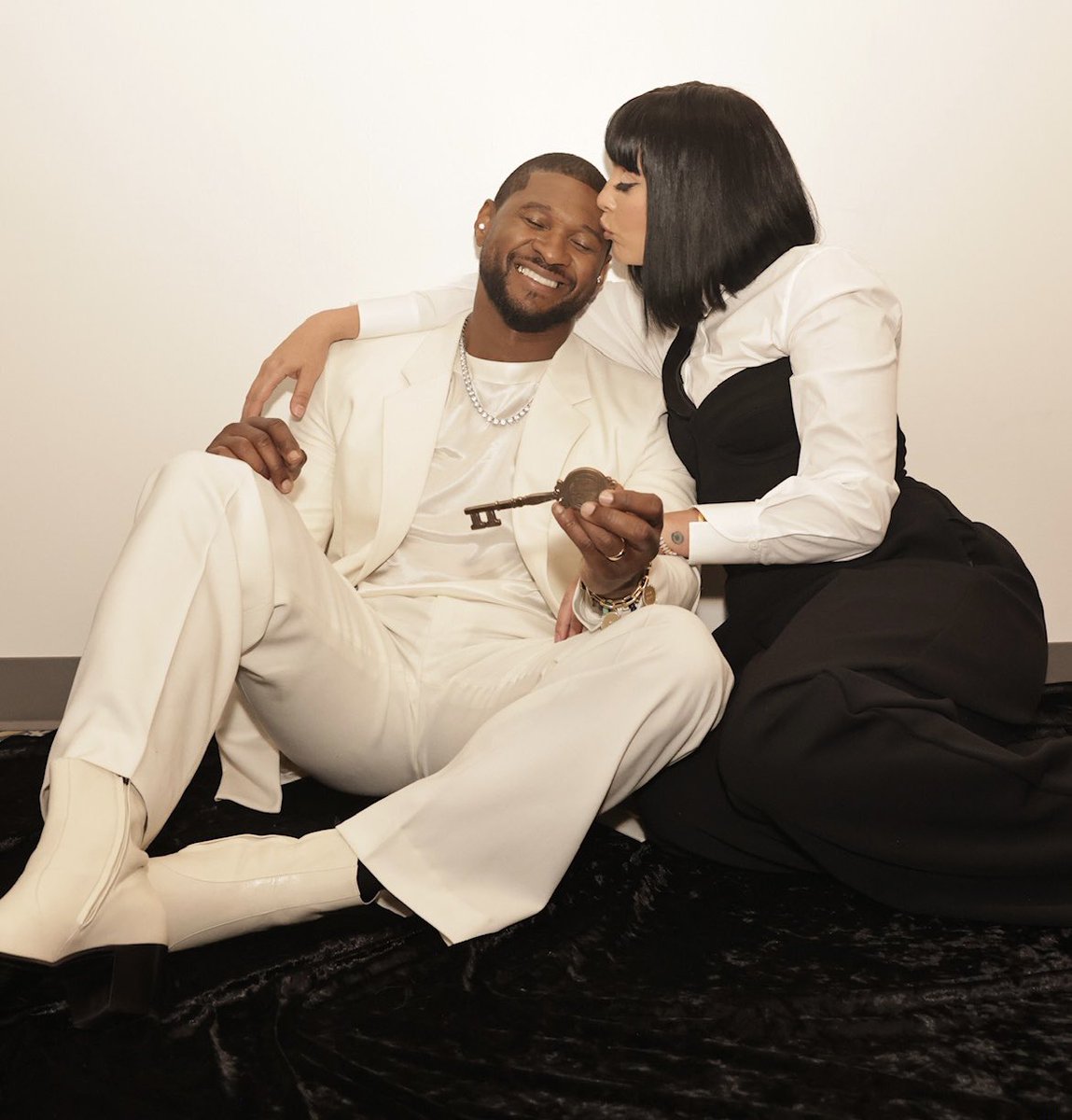 Usher Raymond IV tweet media