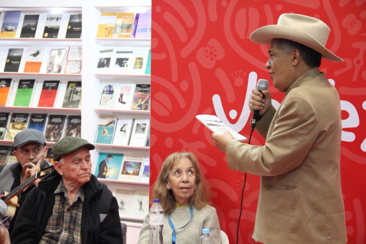 Feria Internacional del Libro de Bogotá #FilBo2024 🇻🇪🇨🇴✨📚 Conversatorio con Cristóbal Jiménez. Del corrío apureño a una colección de libros sobre el llano. @VillegasPoljak @raulcazal @minculturave @Mippcivzla @FILBogota