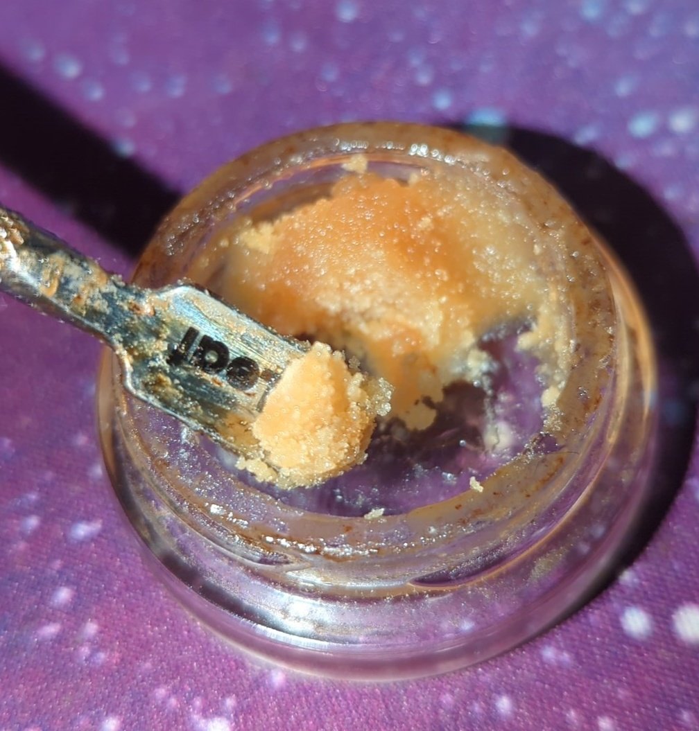 hellborncosmic's tweet image. Happy 420! I'm going to space 🙈