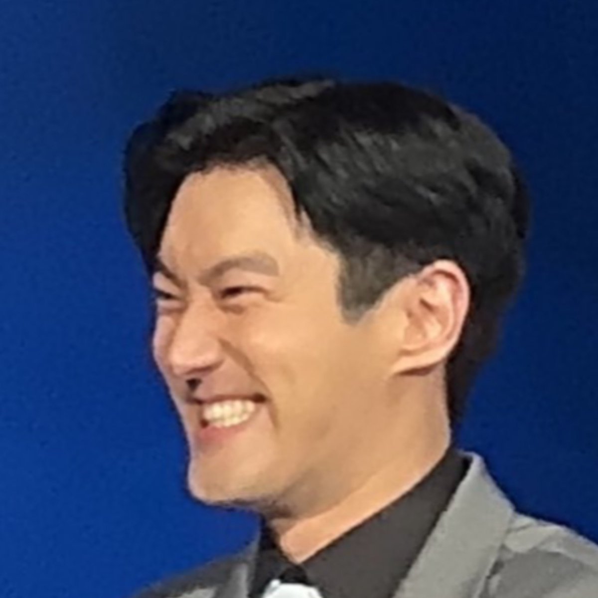 the same way of laughing 🤣❤️🐴 @siwonchoi 
#SUPERJUNIOR_LSS