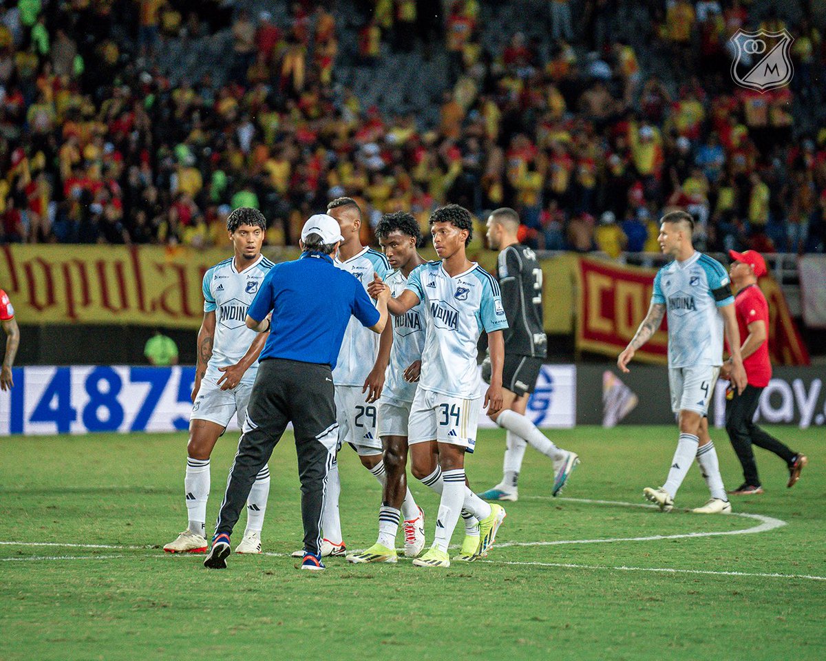 MillosFCoficial's tweet image. ¡Todo se define en nuestra casa! 🙌🤩⚽️💙🔥 

🏟️🔜 El próximo fin de semana… ¡vamos todos a El Campín por la clasificación!