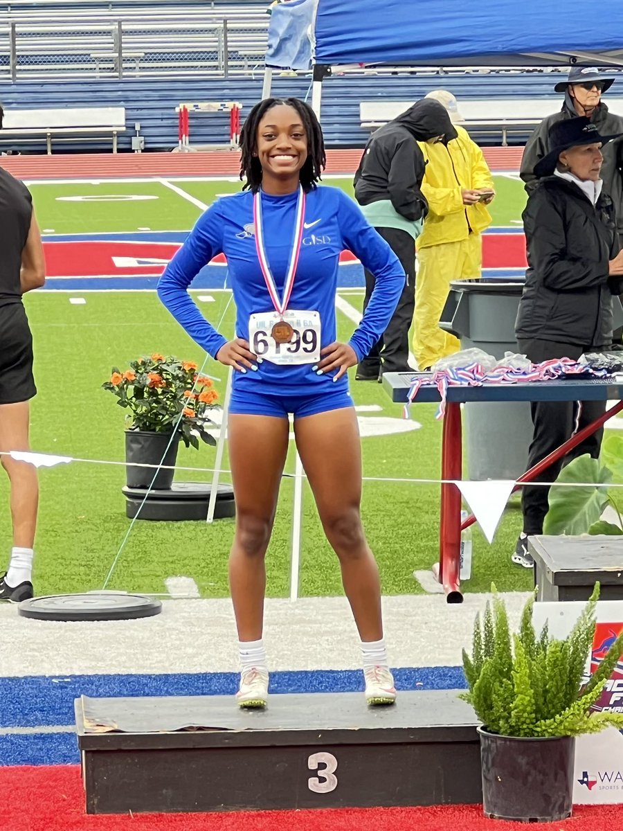 Region 2-6A Regional Meet FINALIST 100mH- Prelims⏱️14.33 PR✨ Finals⏱️14.91 300mH- Prelims⏱️43.94 🥉Finals⏱️43.17 PR✨ State qualifier to be determined🤞🏾 Thank you coaches @CoachTabSanders @raymondburks67