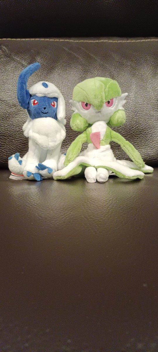 the only pokes that I know how to play 🤡🫠